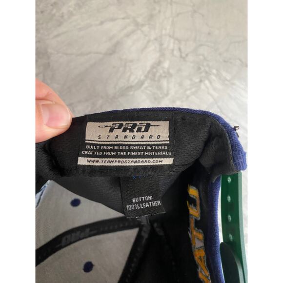 Utah Jazz Multiple-patch NBA Basketball Snapback Hat - Picture 9 of 11